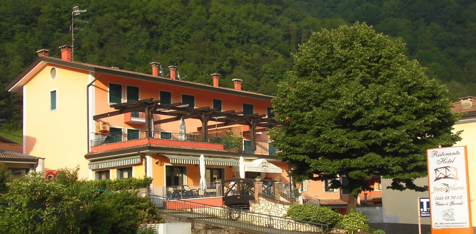 Ponte Nuovo Bed & Breakfast Altissimo Exterior photo